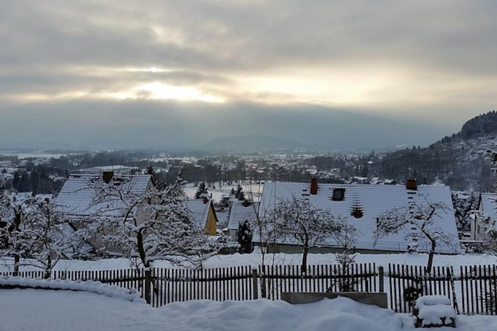 Ferienhaus Sonnenblick Entspannung Mit Sauna Kamin Und Balkon Sonneberg Luaran gambar