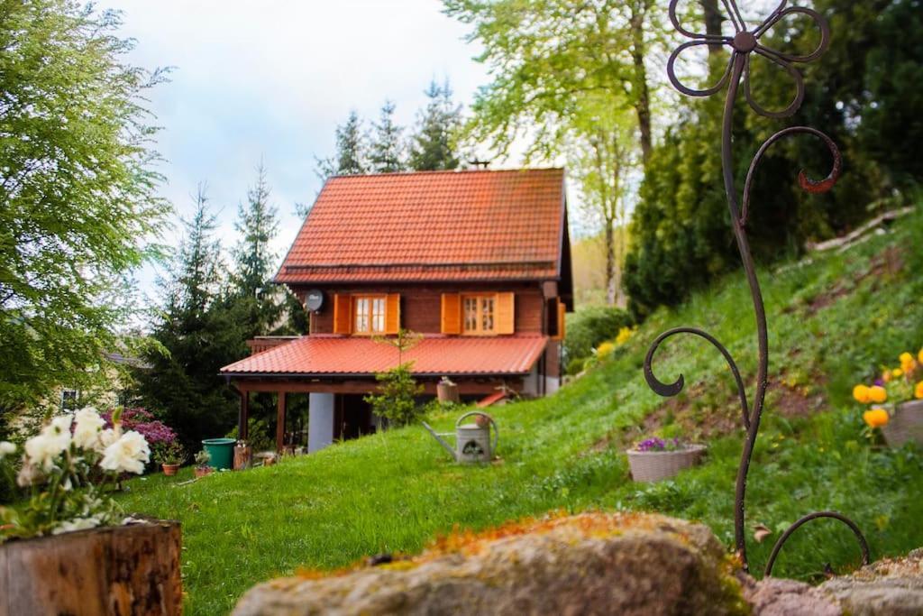 Ferienhaus Sonnenblick Entspannung Mit Sauna Kamin Und Balkon Sonneberg Luaran gambar